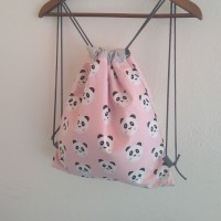 Mochila de pandas rosa